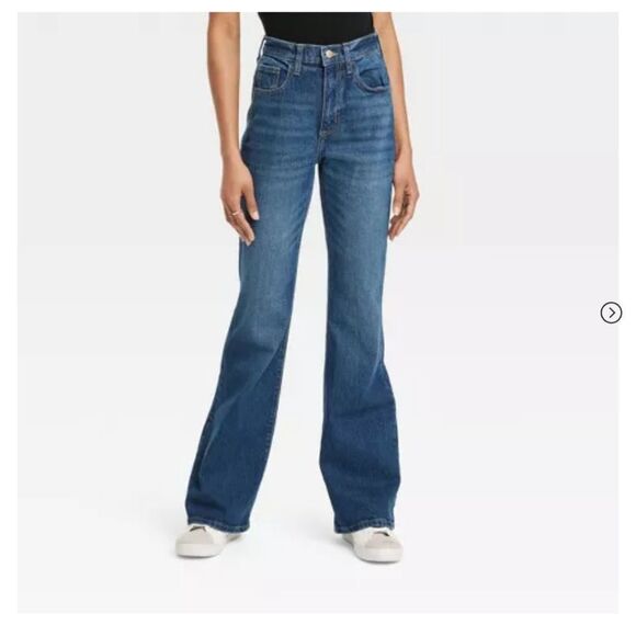 🆕👖High-Rise Flare Jeans - Universal Thread - Picture 2 of 6